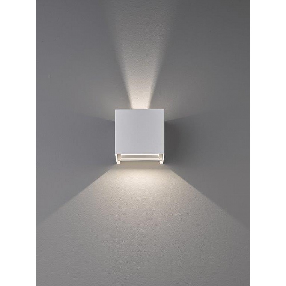 Απλίκα Φωτιστικό Τοίχου Wall Λευκό Ματ IP44 10x10 Απλίκα Φωτιστικό Τοίχου Wall Λευκό Ματ IP44 10x10