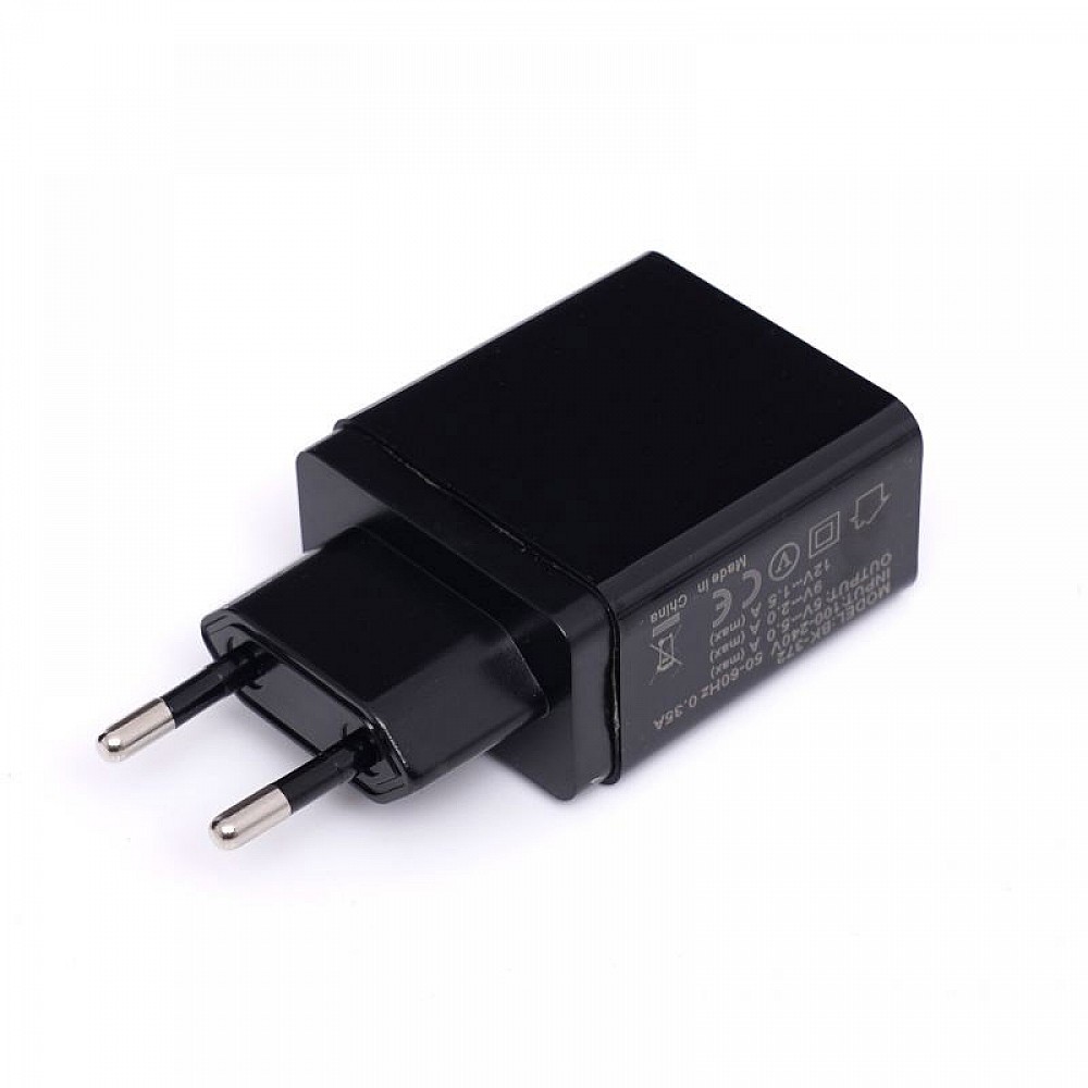 Φορτιστής Πρίζας με 2 Θύρες USB 2.1A και 1 USB QC 3.0 Kraft&Dele KD-1236