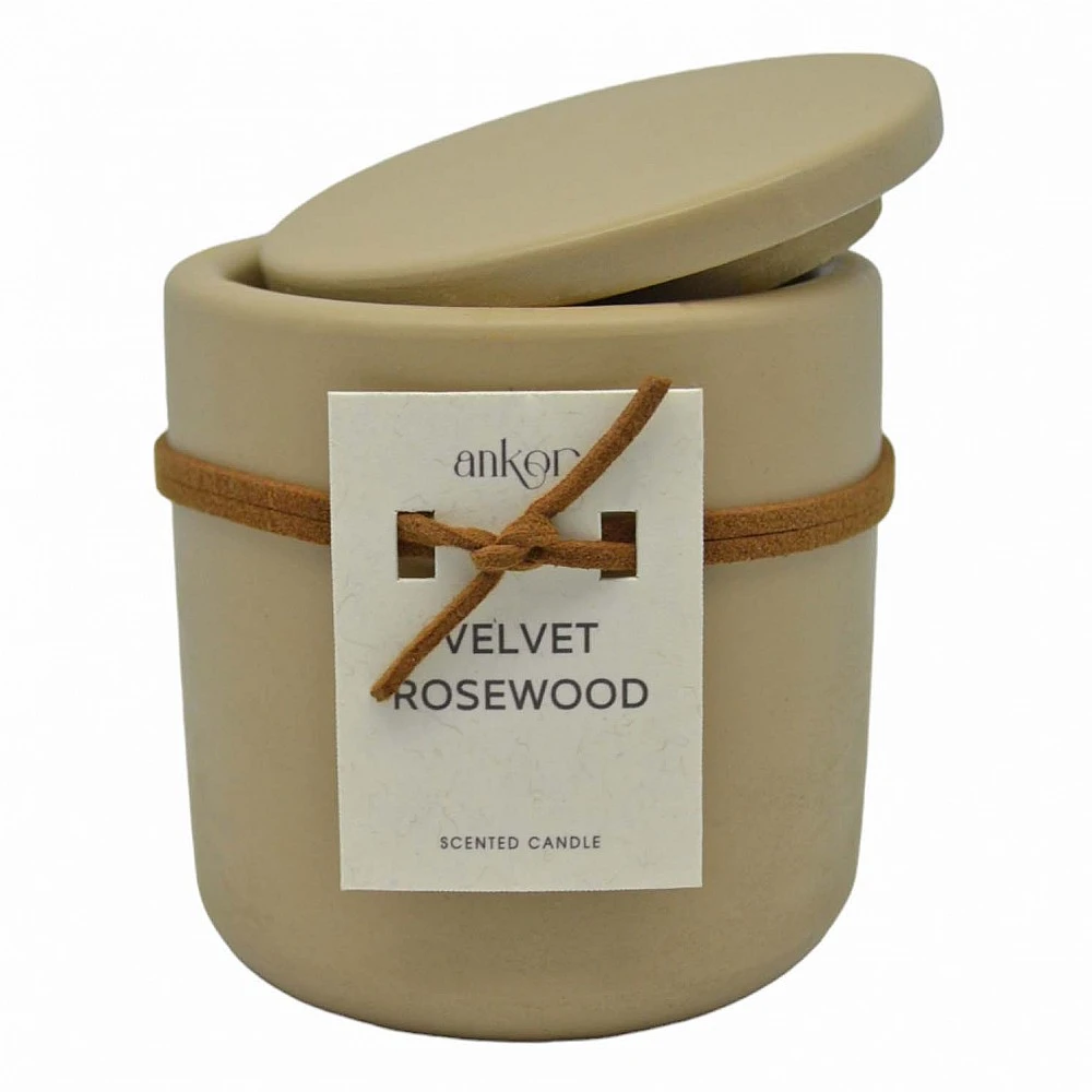 ΑΡΩΜΑΤΙΚΟ ΚΕΡΙ VELVET ROSEWOOD ΣΕ ΤΣΙΜΕΝΤΕΝΙΟ ΔΟΧΕΙΟ ΜΕ ΚΑΠΑΚΙ 7,7x7,7x8εκ.  - Ankor 833030