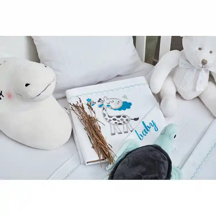 Κουβέρτα “Baby” Πικέ Κέντημα Giraffe Blue