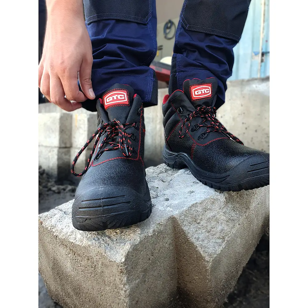 Μποτάκι δερμάτινο S3 αδιάβροχο μαύρο Νο.46 BSH102