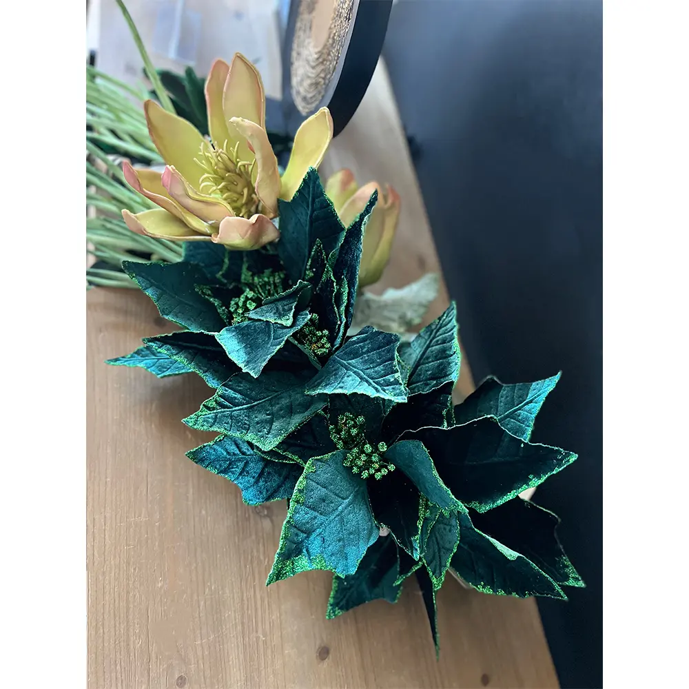 POINSETTIAS ΧΡΙΣΤΟΥΓΕΝΝΙΑΤΙΚΟ ΛΟΥΛΟΥΔΙ 32x32x55 POLYESTER ΠΡΑΣΙΝΟ INTHEBOX