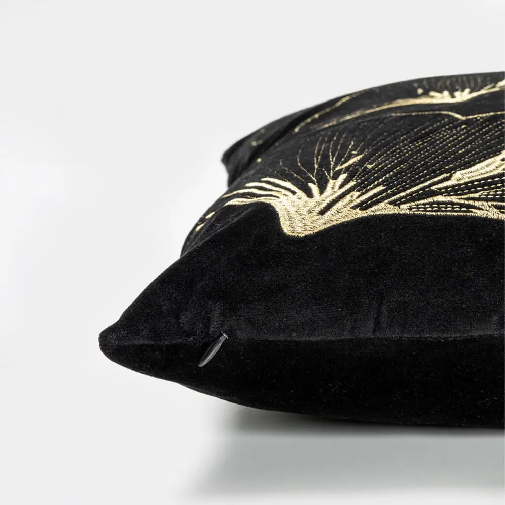 LIBERTA DIONE ΔΙΑΚΟΣΜΗΤΙΚΟ ΜΑΞΙΛΑΡΙ 45x45cm ΥΦΑΣΜΑ ΜΑΥΡΟ ΧΡΥΣΟ