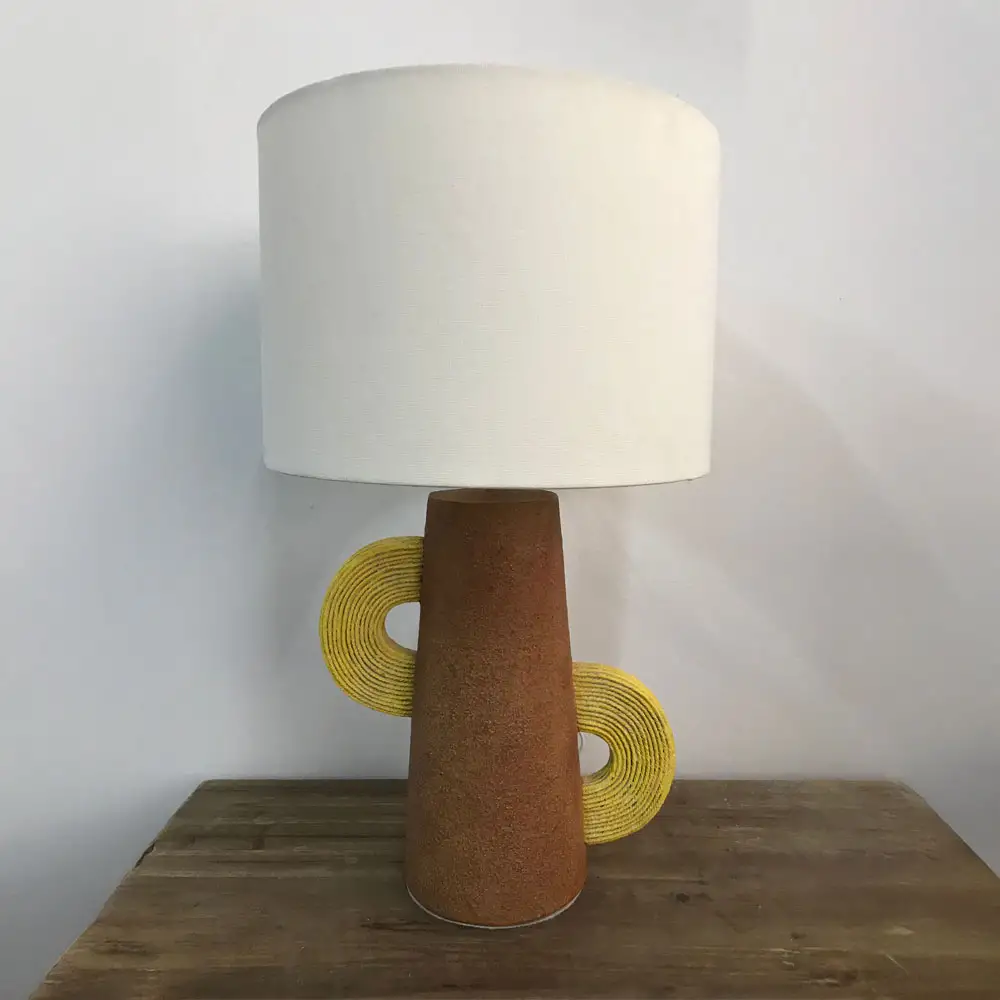 LIBERTA HATCUS ΦΩΤΙΣΤΙΚΟ ΕΠΙΤΡΑΠΕΖΙΟ 30.7x30.7x52.5cm POLYRESIN TERRACOTTA ΥΦΑΣΜΑ ΛΕΥΚΟ