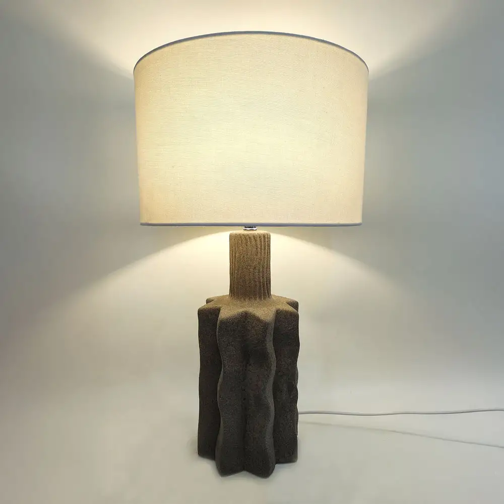 LIBERTA EGLI ΦΩΤΙΣΤΙΚΟ ΕΠΙΤΡΑΠΕΖΙΟ 32x32x56cm ΚΕΡΑΜΙΚΟ ΓΚΡΙ ΣΚΟΥΡΟ ΛΙΝΟ ΛΕΥΚΟ