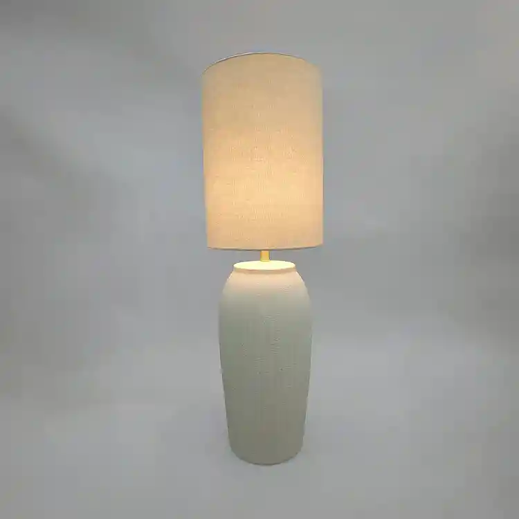 LIBERTA TERRA ΦΩΤΙΣΤΙΚΟ ΕΠΙΤΡΑΠΕΖΙΟ 24x24x76cm ΚΕΡΑΜΙΚΟ ΚΡΕΜ ΛΙΝΟ ΚΡΕΜ