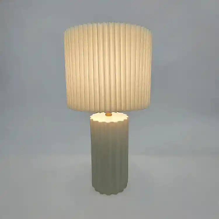 LIBERTA RIBLINE ΦΩΤΙΣΤΙΚΟ ΕΠΙΤΡΑΠΕΖΙΟ 25x25x46cm ΚΕΡΑΜΙΚΟ ΜΠΕΖ ΥΦΑΣΜΑ ΜΠΕΖ
