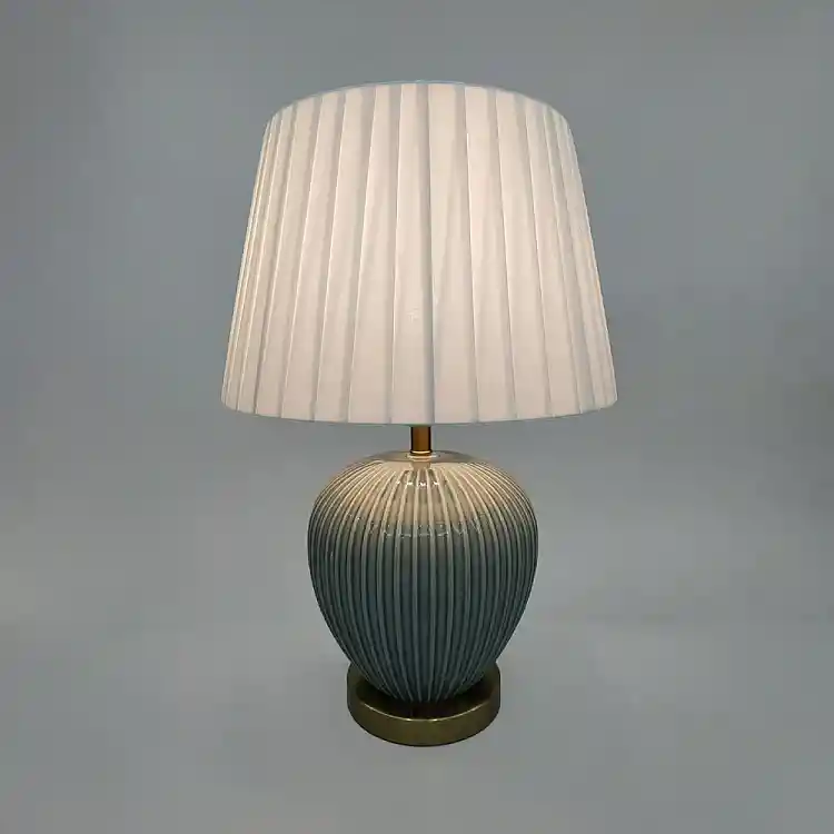 LIBERTA SERA ΦΩΤΙΣΤΙΚΟ ΕΠΙΤΡΑΠΕΖΙΟ 35x35x52cm ΚΕΡΑΜΙΚΟ ΠΕΤΡΟΛ ΜΕΤΑΞΩΤΟ ΥΦΑΣΜΑ ΛΕΥΚΟ