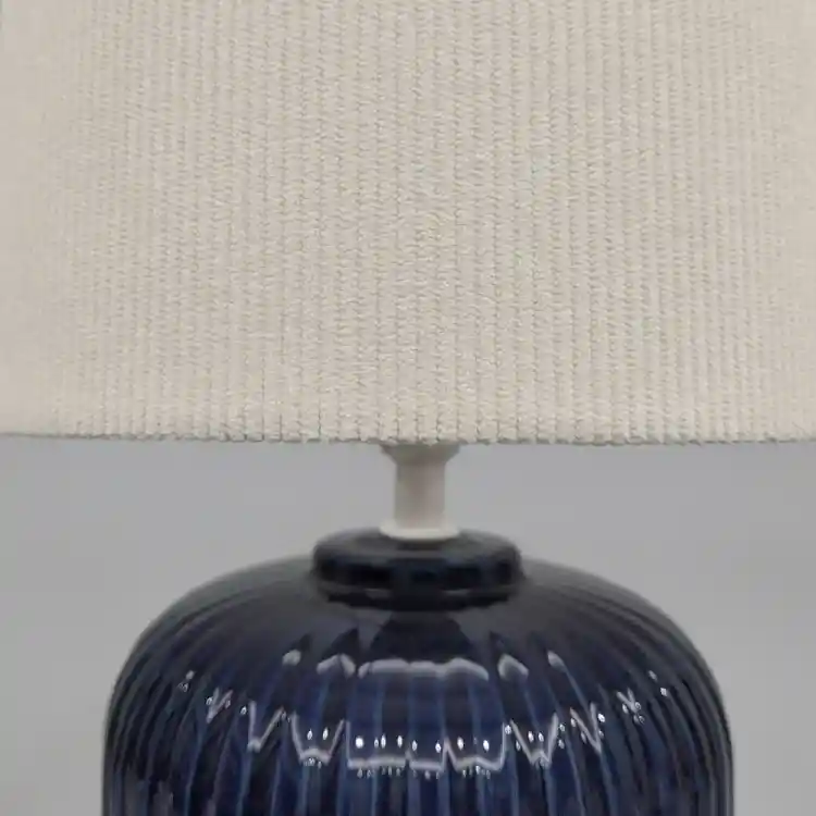 LIBERTA NIM ΦΩΤΙΣΤΙΚΟ ΕΠΙΤΡΑΠΕΖΙΟ 20x20x34cm ΚΕΡΑΜΙΚΟ ΜΠΛΕ ΥΦΑΣΜΑ ΛΕΥΚΟ