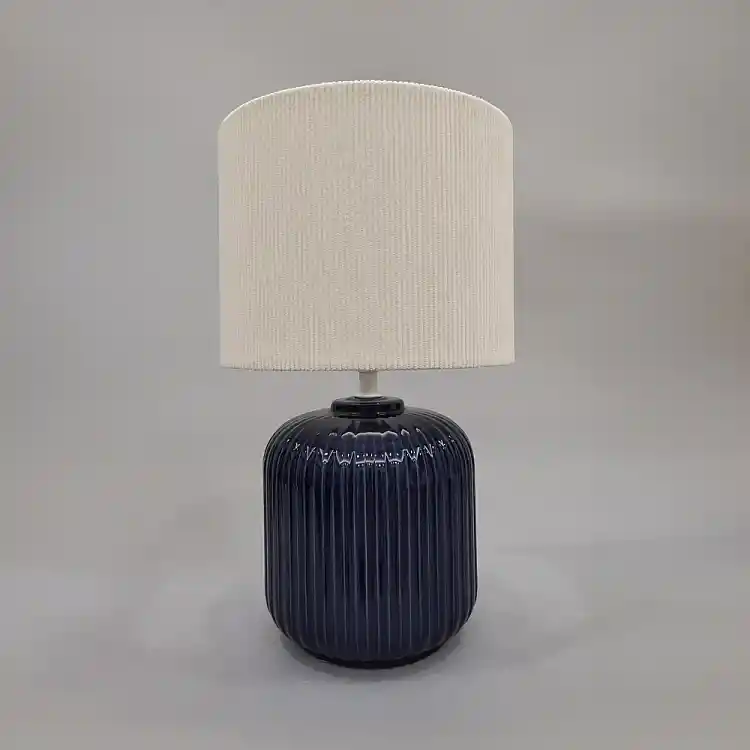LIBERTA NIM ΦΩΤΙΣΤΙΚΟ ΕΠΙΤΡΑΠΕΖΙΟ 20x20x34cm ΚΕΡΑΜΙΚΟ ΜΠΛΕ ΥΦΑΣΜΑ ΛΕΥΚΟ