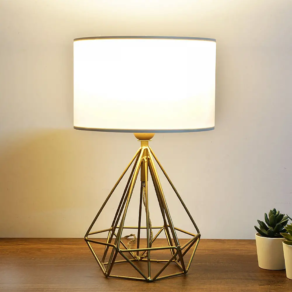 Φωτιστικό επιτραπέζιο Vanstone Megapap ύφασμα/μέταλλο χρωμα κρεμ/χρυσό 24x15x39εκ. | GP029-0033,1