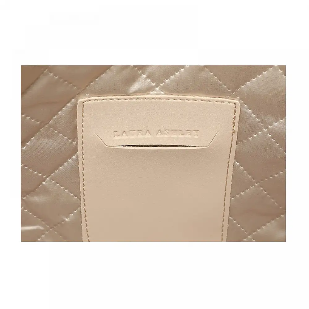 Γυναικεία Τσάντα Χειρός Χρώματος Μπεζ Laura Ashley Relief Quilted 651LAS1727