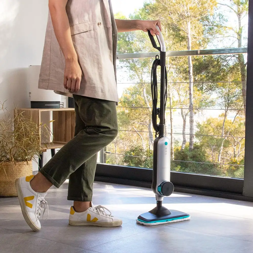 Cecotec Ατμοκαθαριστής Stick HydroSteam 3030 Blaze με Ισχύς 1500 W, Γρήγορη Θέρμανση σε 30 Δευτερόλεπτα, Ρυθμιζόμενο Επίπεδο Ατμού, 330ml Δοχείο, Αφαιρούμενα Φίλτρα & 7m Καλώδιο CEC-112286