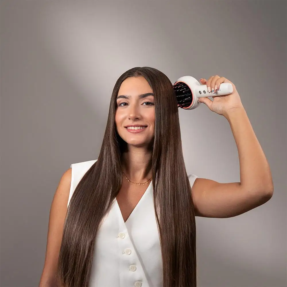 Cecotec Βούρτσα Αποκατάστασης Μαλλιών με EMS Μικρορεύματα Revitalize TotalCare, Κόκκινο και Μπλε LED, Εφαρμογέας Ορού και 5 Επίπεδα Έντασης, Θρέφει, Συσφίγγει και Ενδυναμώνει τα Μαλλιά από τη Ρίζα CEC-116309