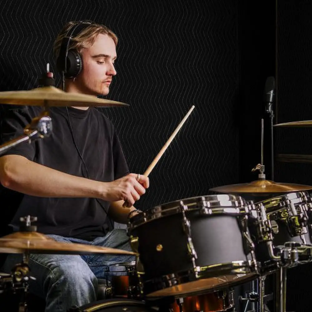 VEVOR  Κουβέρτα Ηχομόνωσης με Θηλιές, 96" x 80", Μαύρη DCBYT96X80INMZ6ETV0