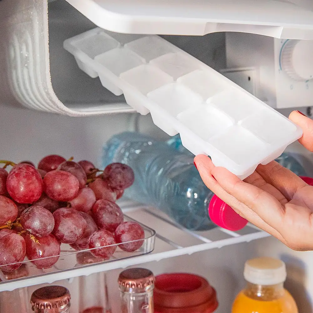 CECOTEC  Μίνι Ψυγείο GrandCooler 20000 SilentCompress Λευκό, 46 Λίτρα, Εσωτερική Κατάψυξη, 48,7x48 εκ., Αναστρέψιμη Πόρτα, Ενεργειακή Κλάση E  CEC-00149