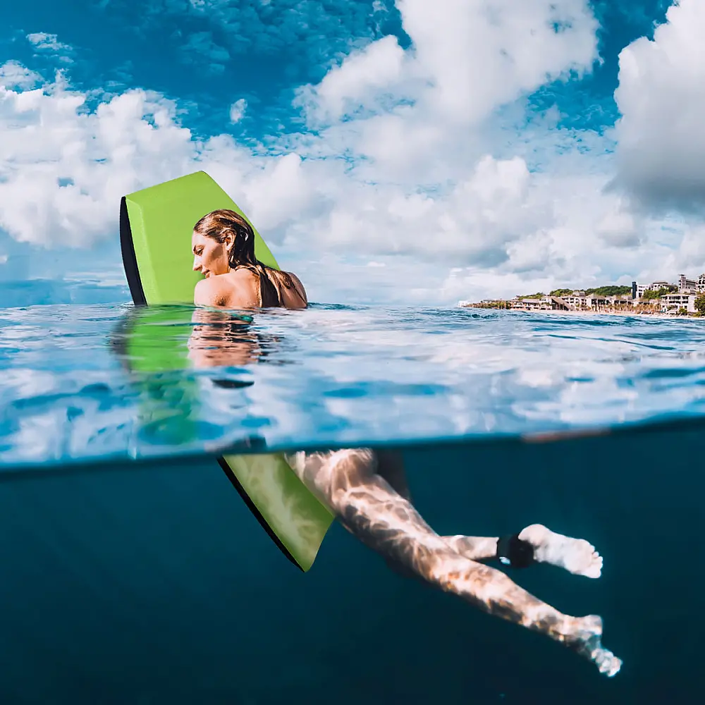 Costway  Ιδανική Σανίδα Bodyboard για Καλοκαιρινές Περιπέτειες με Στυλ και Ασφάλεια OP70252-L