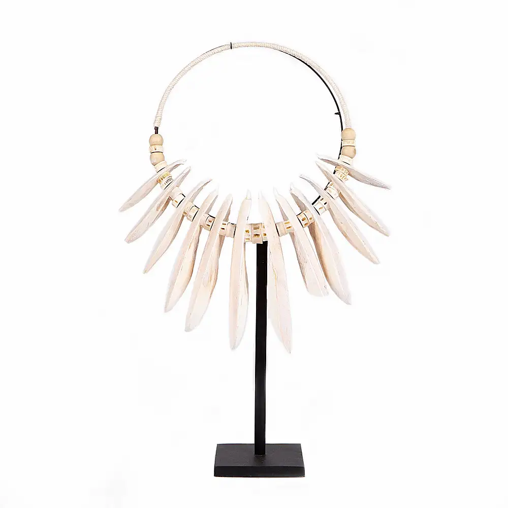 Supergreens Διακοσμητικό Κολιέ Κοχύλι σε Stand Λευκό 75 εκ.