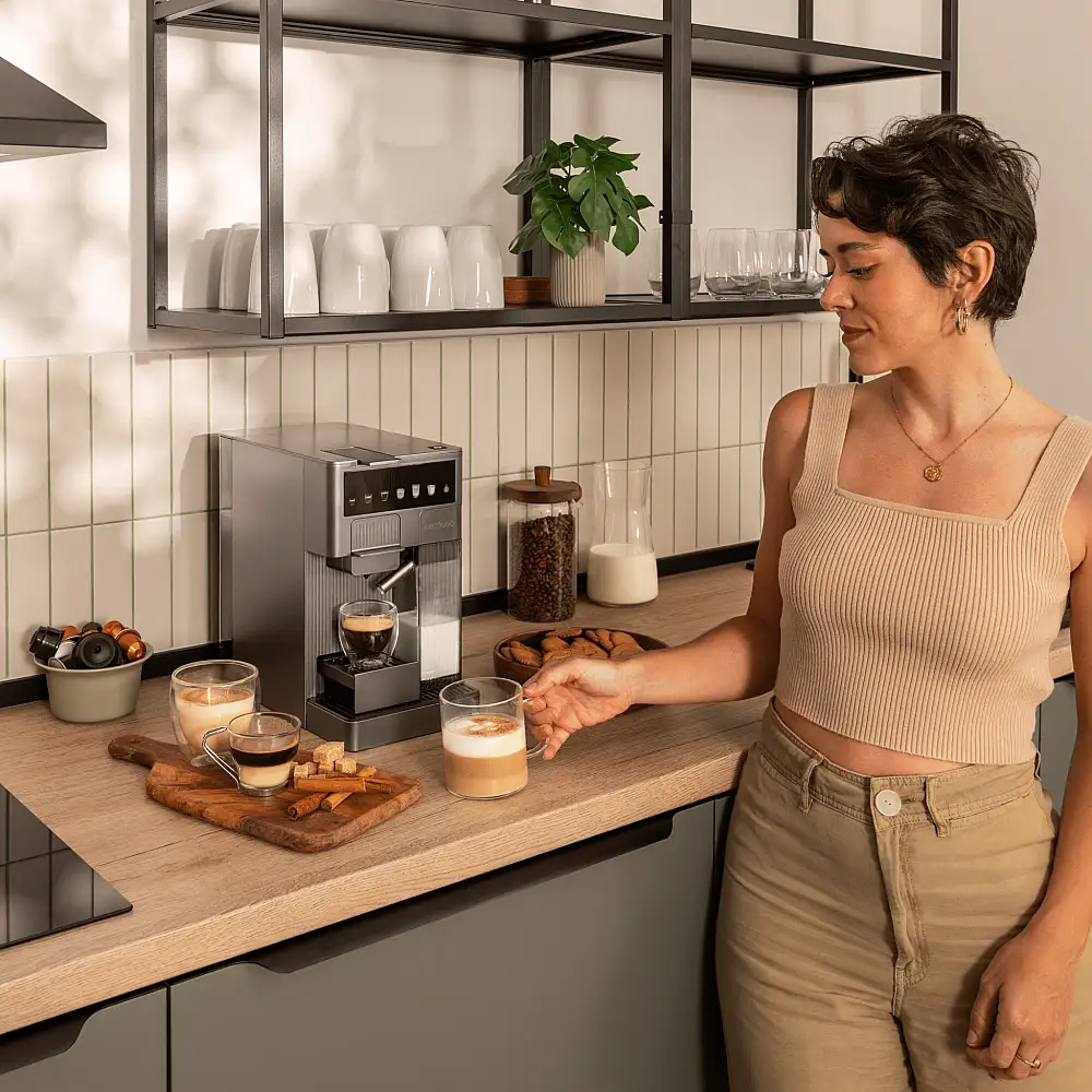 CECOTEC  Καφετιέρα FreeStyle Latte T 4 σε 1 με Δοχείο Γάλακτος - Συμβατή με Αλεσμένο Καφέ, Dolce Gusto, Nespresso και K-fee  CEC-100007